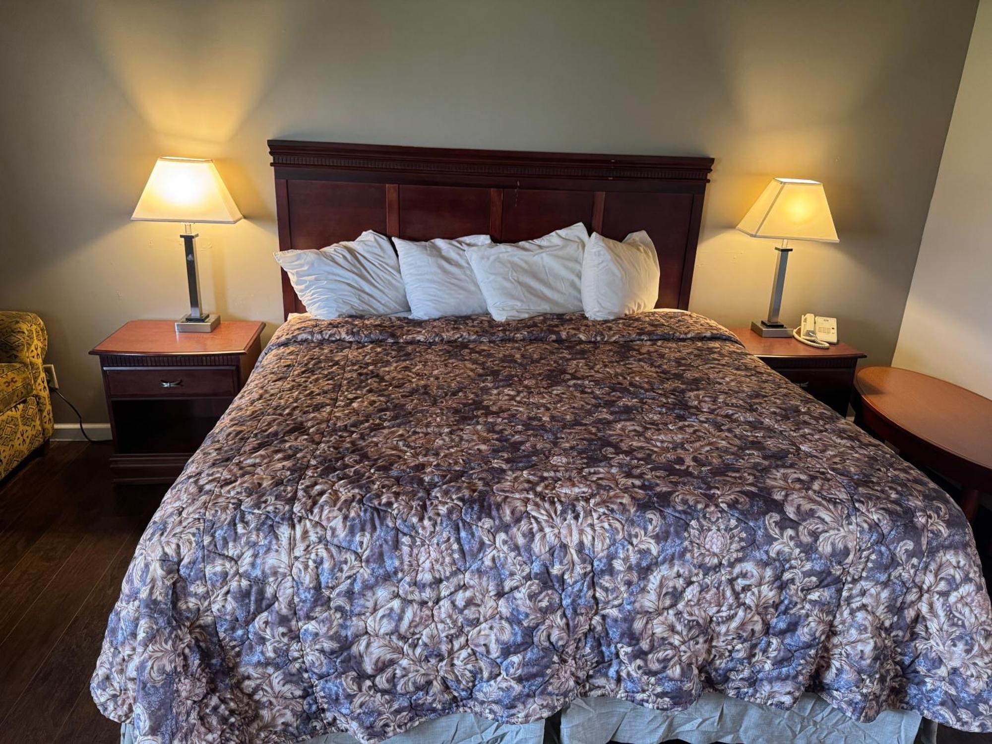 Town & Country Motel Clinton Bagian luar foto